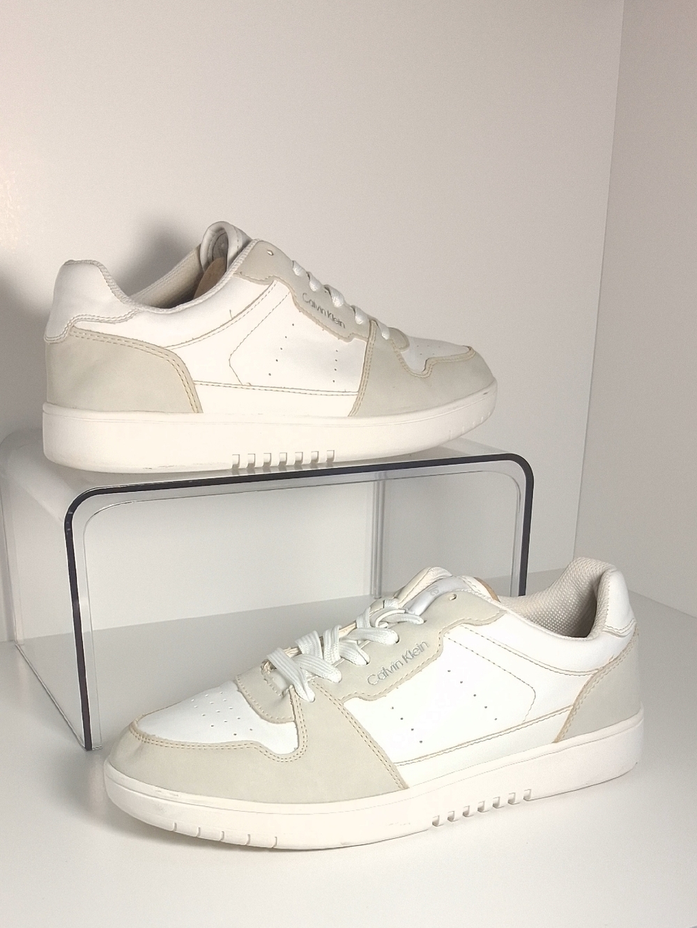 Calvin Klein White and Beige Low-Top Women's Sneakers Size 9M - Picture 3 of 14